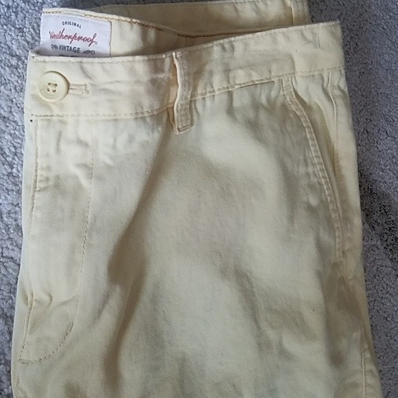 - Original vintage weatherproof yellow men's shorts size 40W - Picture 6 of 6